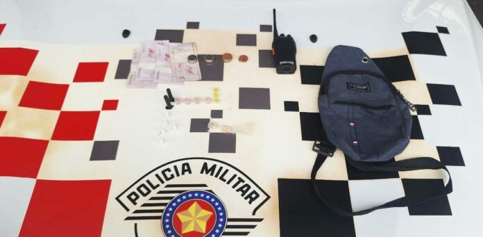 Homem é preso por tráfico de drogas no Banhado, em São José