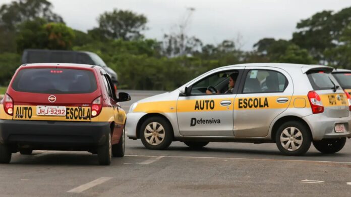 Norma prevê fim da obrigatoriedade da autoescola | Foto: Zeca Ribeiro/Agência Câmara