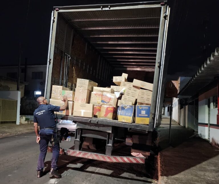 Guarda Municipal apreende caminhão com mais de 5 toneladas de alimentos sem refrigeração em Limeira