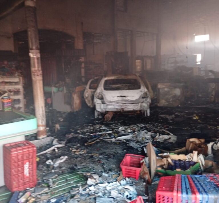 Incêndio atinge supermercado de Jardinópolis