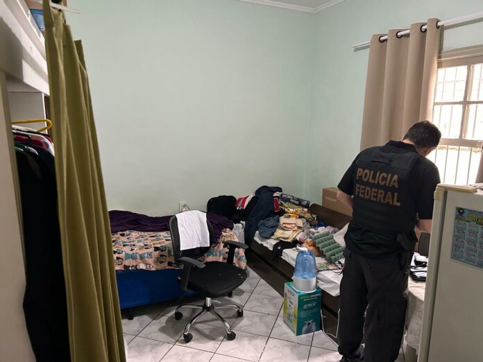 Homem é preso em São José por armazenar e compartilhar material de abuso sexual infantil