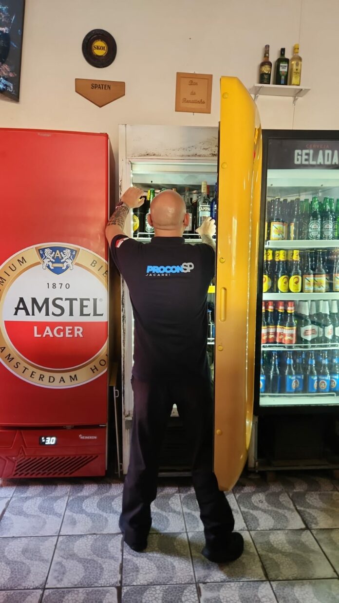 Procon interdita três estabelecimentos durante operação em Jacareí