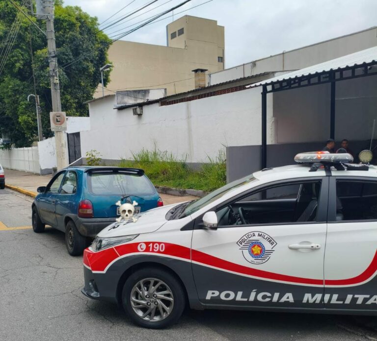 Carro furtado é recuperado pela Polícia Militar em São José dos Campos