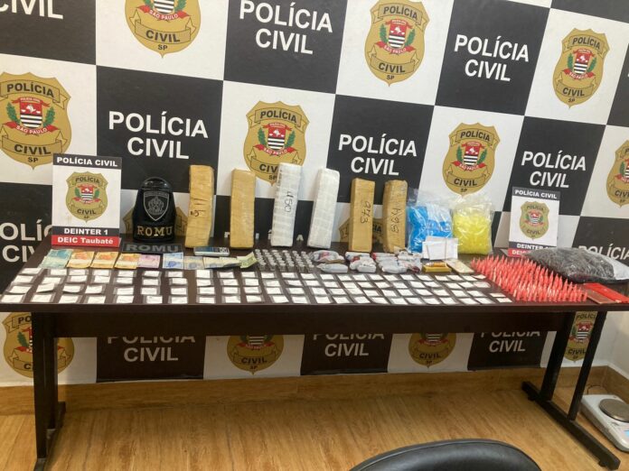 Polícia Civil prende três e apreende grande quantidade de drogas em Taubaté