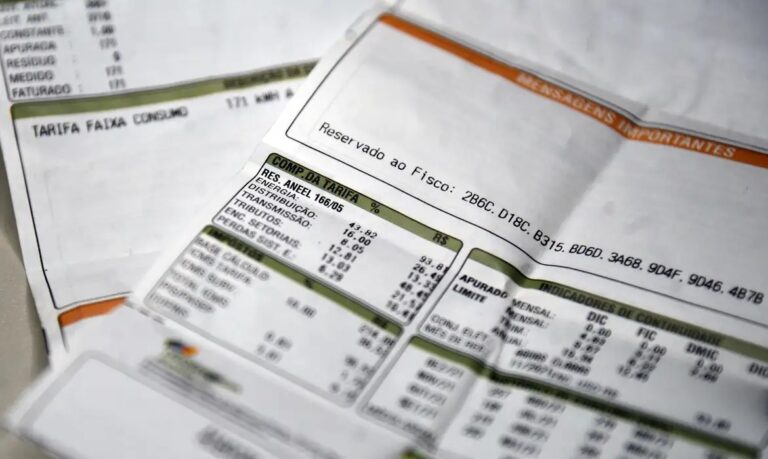 Consumidor pagará R$ 4,46 extras a cada 100 KWh consumidos | Foto: Marcello Casal Jr/Agência Brasil