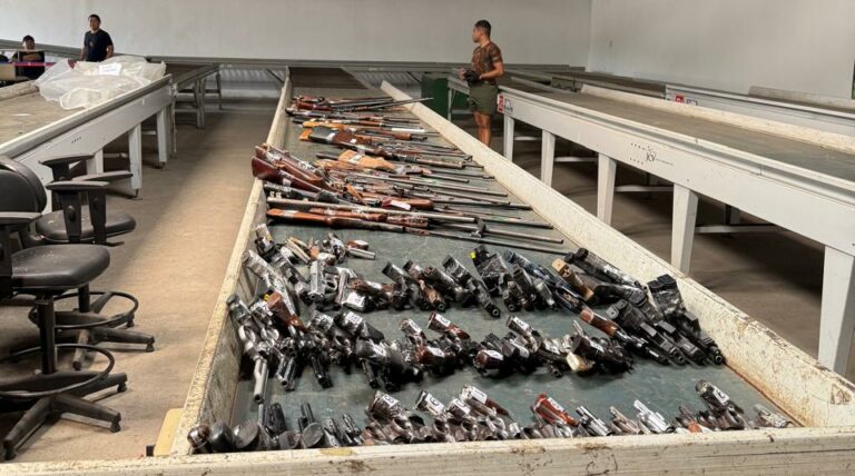 Polícia de Presidente Venceslau destrói mais de  cem armas de fogo apreendidas