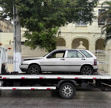 Homem recupera carro dois meses após oficina falir e dono sumir em Santos