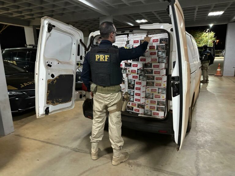 Polícia apreende 100 mil maços de cigarros contrabandeados
