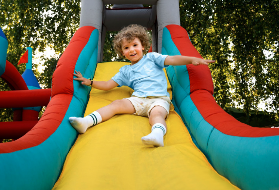 Comerciantes do bairro Aparecida promovem Festa do Dia das Crianças com atrações gratuitas