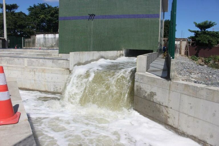 Assinado contrato de R$153 milhões para construir nova estação elevatória contra as enchentes em cidade do litoral