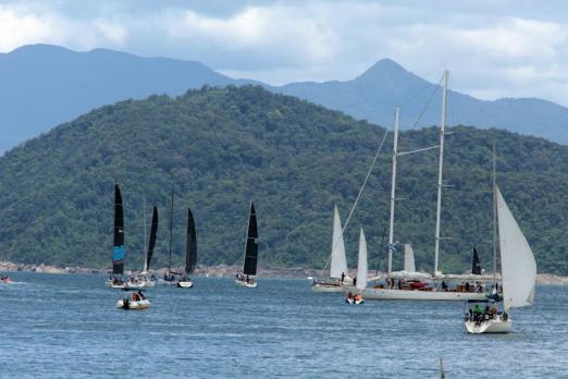 Largada da 75ª Regata Santos-Rio acontece nesta sexta-feira (31)