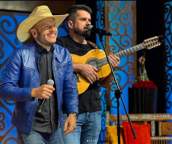Pindamonhangaba faz festa para servidores públicos com show sertanejo