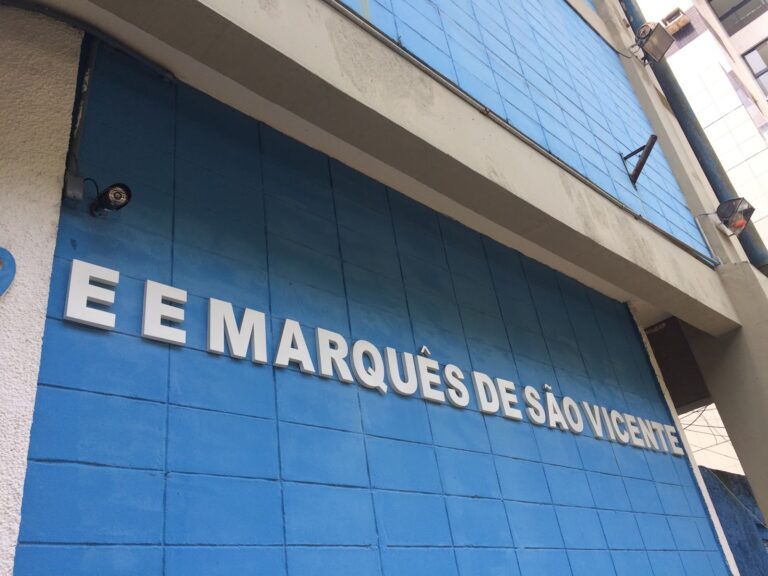 Dez alunos passam mal devido ao calor em escola estadual de Santos e são socorridos