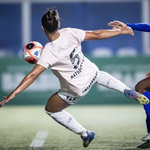 Santos vence com direito a golaço e embola briga do G4 no Paulista Feminino
