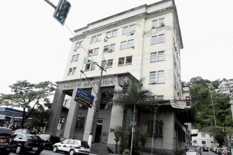 Dupla é presa por furto de cabos do bonde turístico em Santos