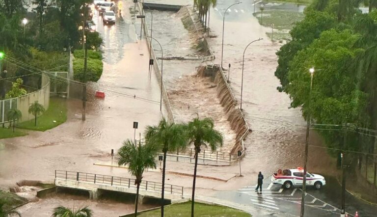 Chuva provoca enchente em Birigui; prefeita pede ajuda para obras