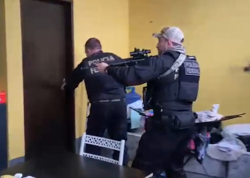 Operação da PF contra tráfico internacional de drogas cumpre mandados na Baixada Santista