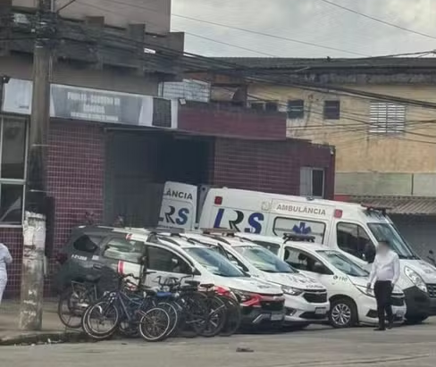 Mulher em surto psicótico agride funcionários de pronto-socorro em Vicente de Carvalho