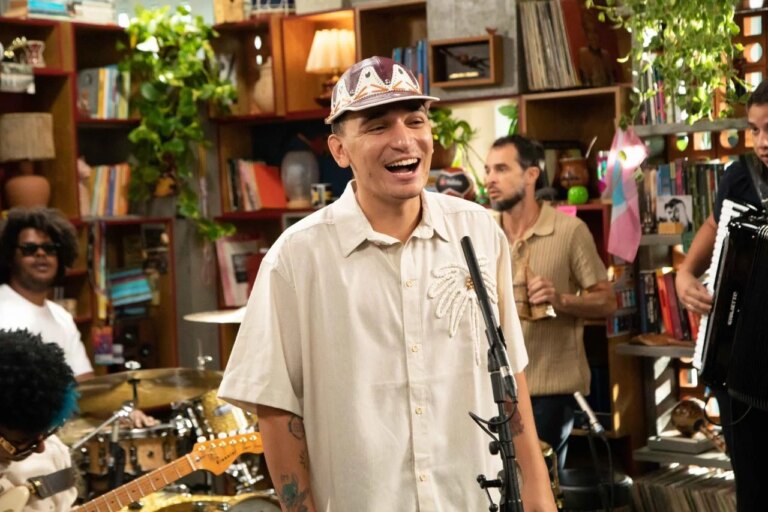 Tiny Desk Brasil estreia com João Gomes no YouTube