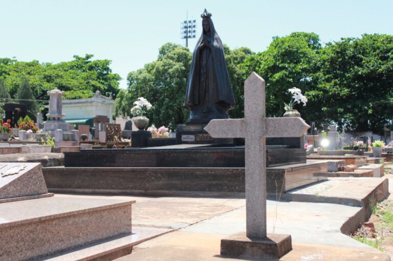 Familiares têm até dia 30 para reforma de túmulos em Araçatuba