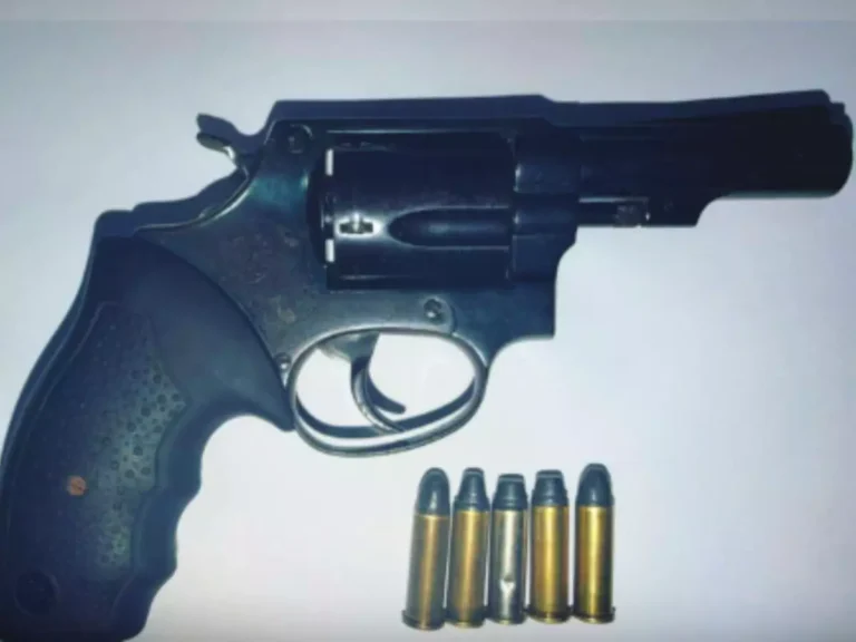 Suspeito é preso por ameaça e porte ilegal de arma em Peruíbe