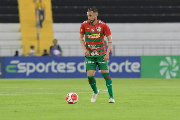 Taubaté anuncia contratação do lateral Eduardo Diniz para a Série A2 do Paulista