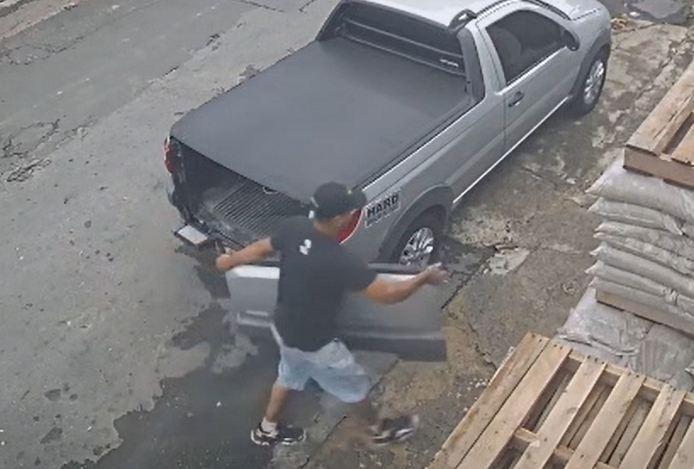 Gangue da tampa volta a agir e furta tampas de caminhonetes em Campinas