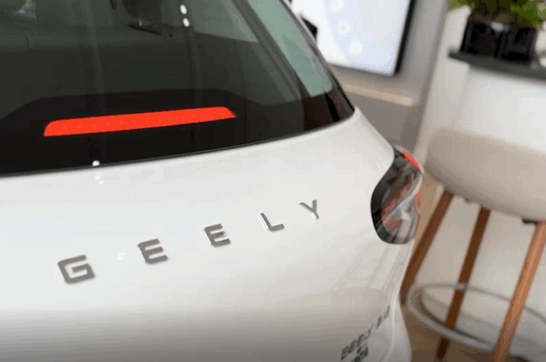 Conheça o novo Geely EX2, o compacto elétrico mais vendido do mundo