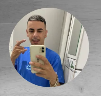 Jogador de futebol morre após colidir com cavalo solto na rodovia