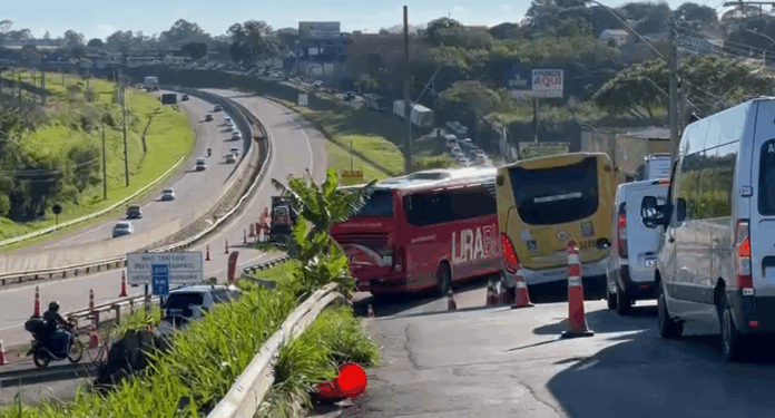 SP-101 tem trânsito interrompido no sentido Campinas por obras após chuva em Hortolândia