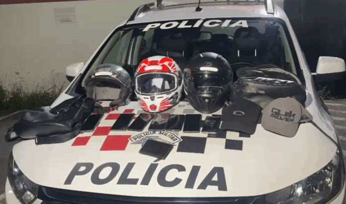 Assaltantes roubam quatro motos de concessionáriae gerente grávida passa mal