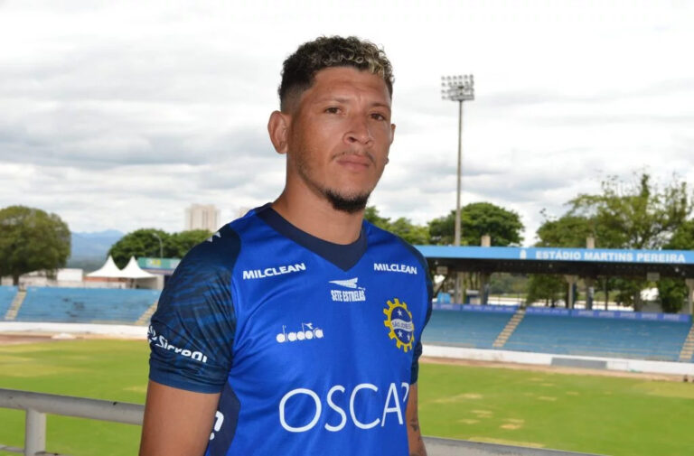 São José acerta contratação do atacante Clessione para a Série A2 de 2026