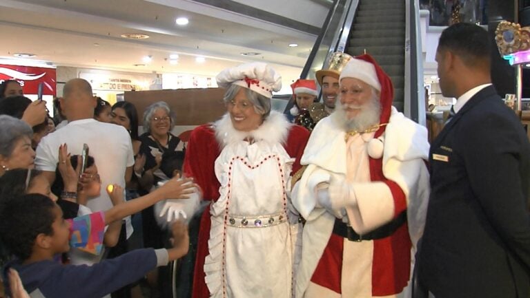 Papai Noel chegou ao Brisamar neste domingo (9)