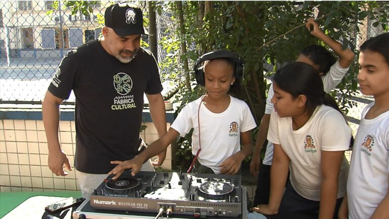 Projeto Porto do Futuro celebra o Dia da Consciência Negra com mural artístico e oficinas