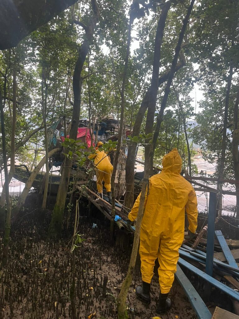 Corpo é encontrado dentro de embarcação abandonada em Ilhabela