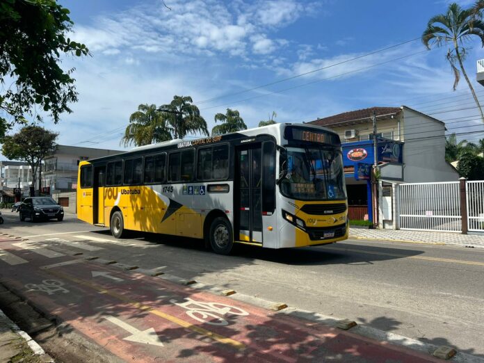 Criança de 3 anos morre atropelada por ônibus em Ubatuba