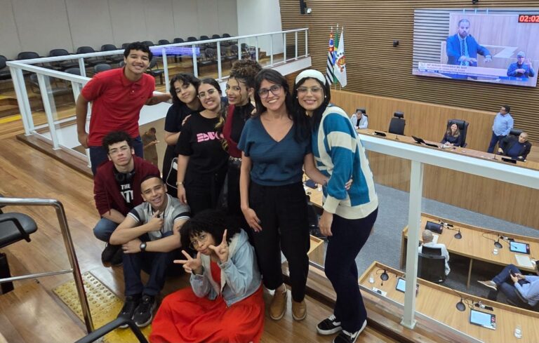 Programa “Memórias em Rede” é aprovado na Câmara e deve levar a Educomunicação às escolas públicas de Santos