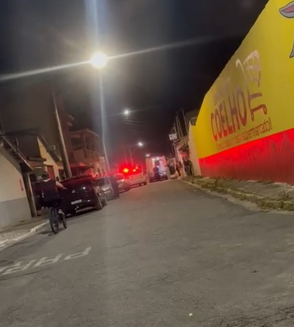 Homem é baleado quatro vezes em Roseira