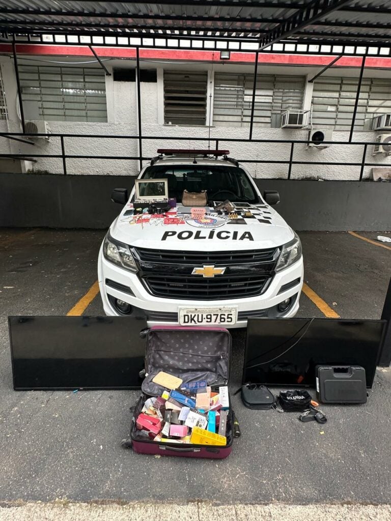 PM detém suspeito de furto à residência, recupera arma e diversos eletrônicos em São José