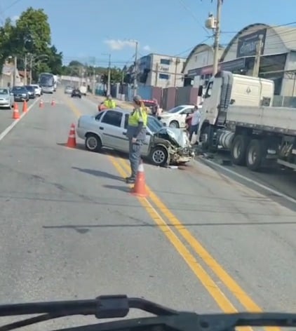 Adolescente de 14 anos fica ferido após acidente em São José