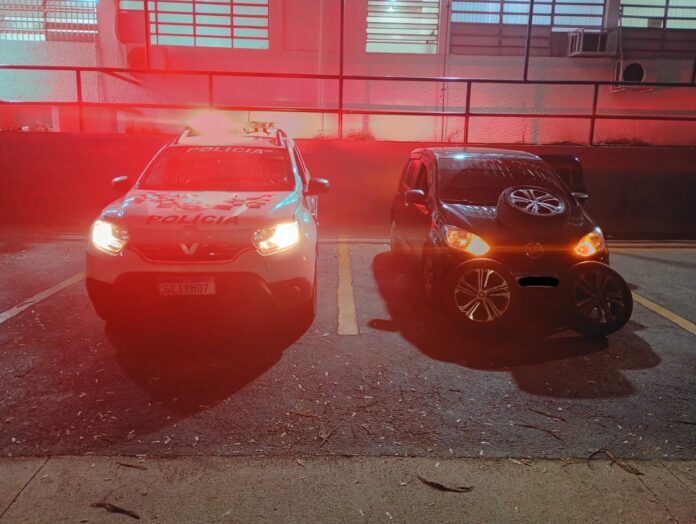 PM prende homem furtando rodas de carro na zona sul de São José