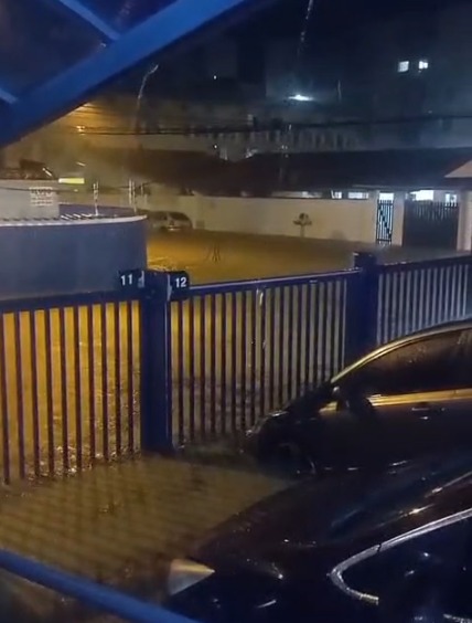 Chuvas causam alagamentos, quedas de árvore e escorregamentos na região; veja as ocorrências