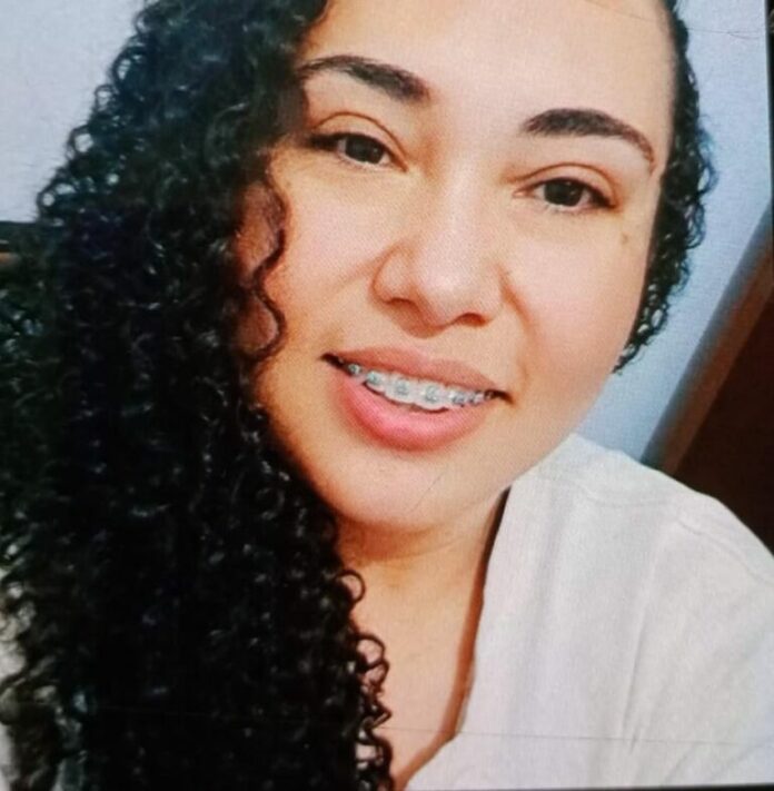 Mulher de 30 anos morre após queda durante rapel na Cachoeira da Bocaina Mulher de 30 anos morre após queda durante rapel na Cachoeira da Bocaina