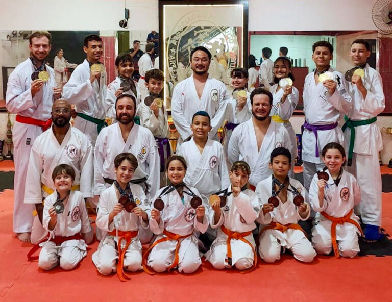 Araçatuba conquista 30 medalhas no Brasileiro de Karatê Shotokan e garante vaga para o Mundial 2026