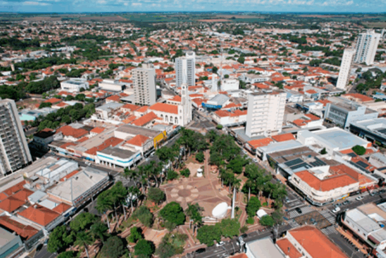 Birigui comemora 114 anos com Bon Odori, música e desfile