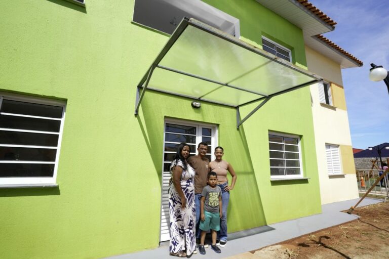 Governo de SP entrega 72 casas da CDHU em Venceslau