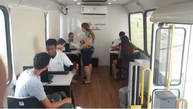 Cidadania Itinerante oferece serviços gratuitos na região