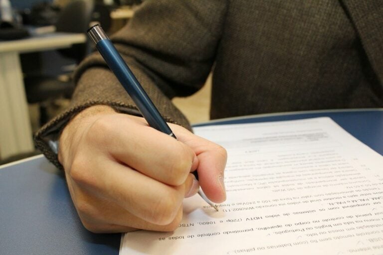 O certame oferece 26 vagas para cargos de níveis fundamental incompleto e completo, médio e superior, e salários podem chegar a R$3.650,82