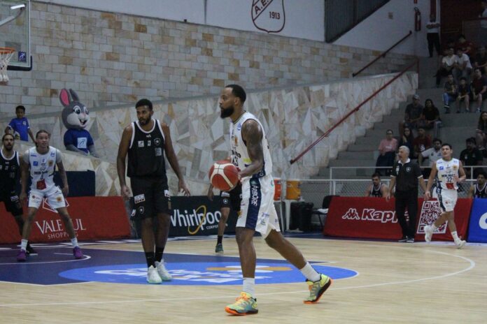 São José vence o Botafogo e volta a triunfar no NBB após troca de técnico