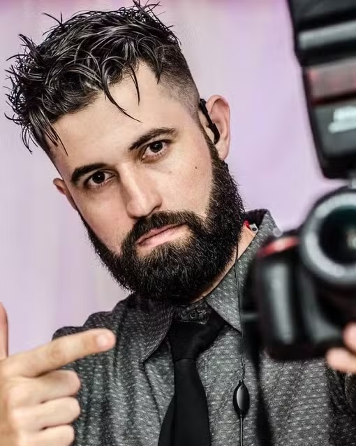 Fotógrafo condenado por estupro é preso enquanto trabalhava em casamento em São vicente